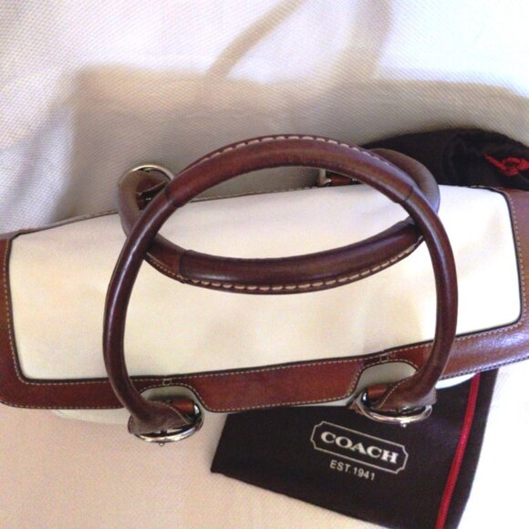 Coach Vintage Soho Leather Flap East/West Satchel in White & Saddle, EUC - Picture 7 of 16